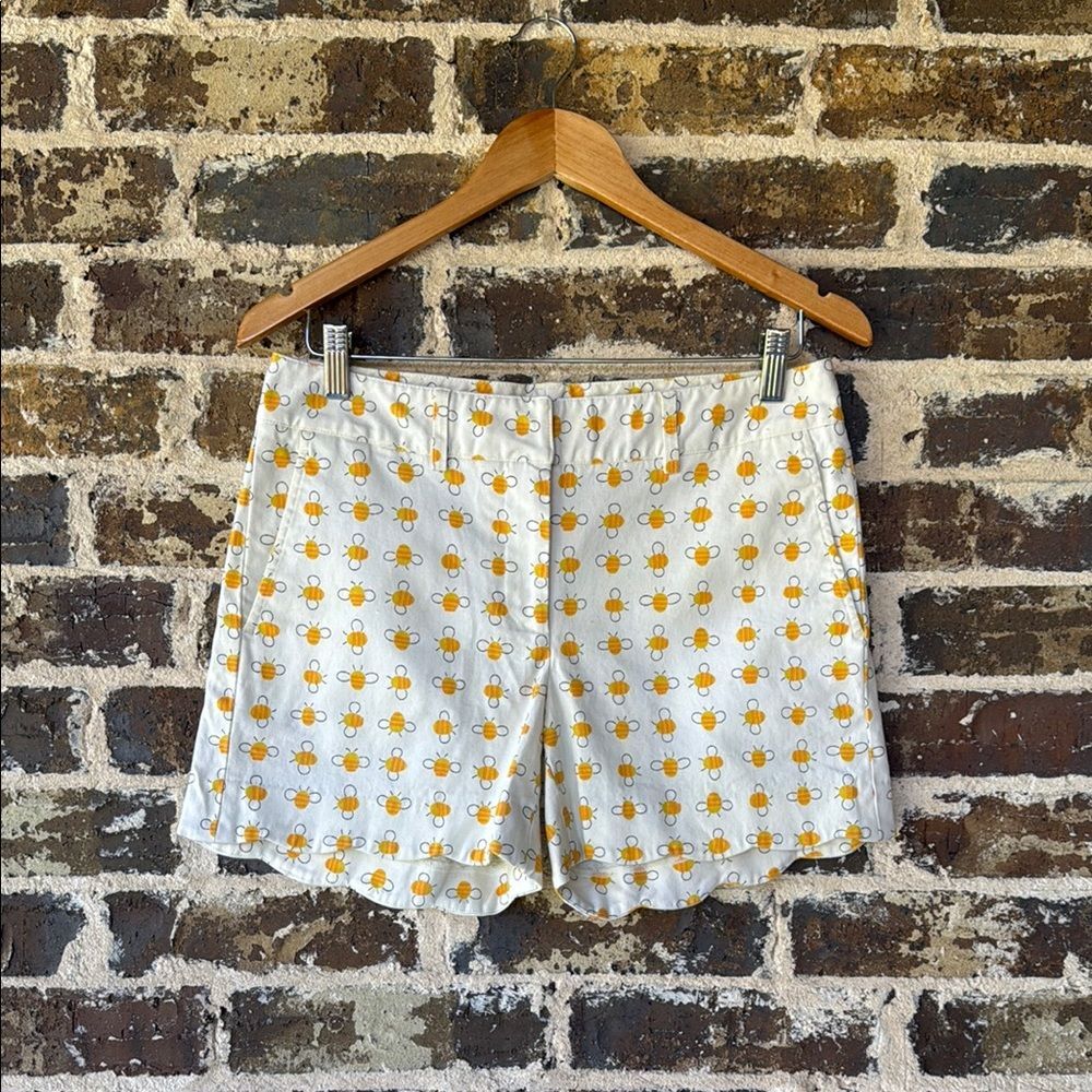 J. McLaughlin Bee Print Shorts Size 6